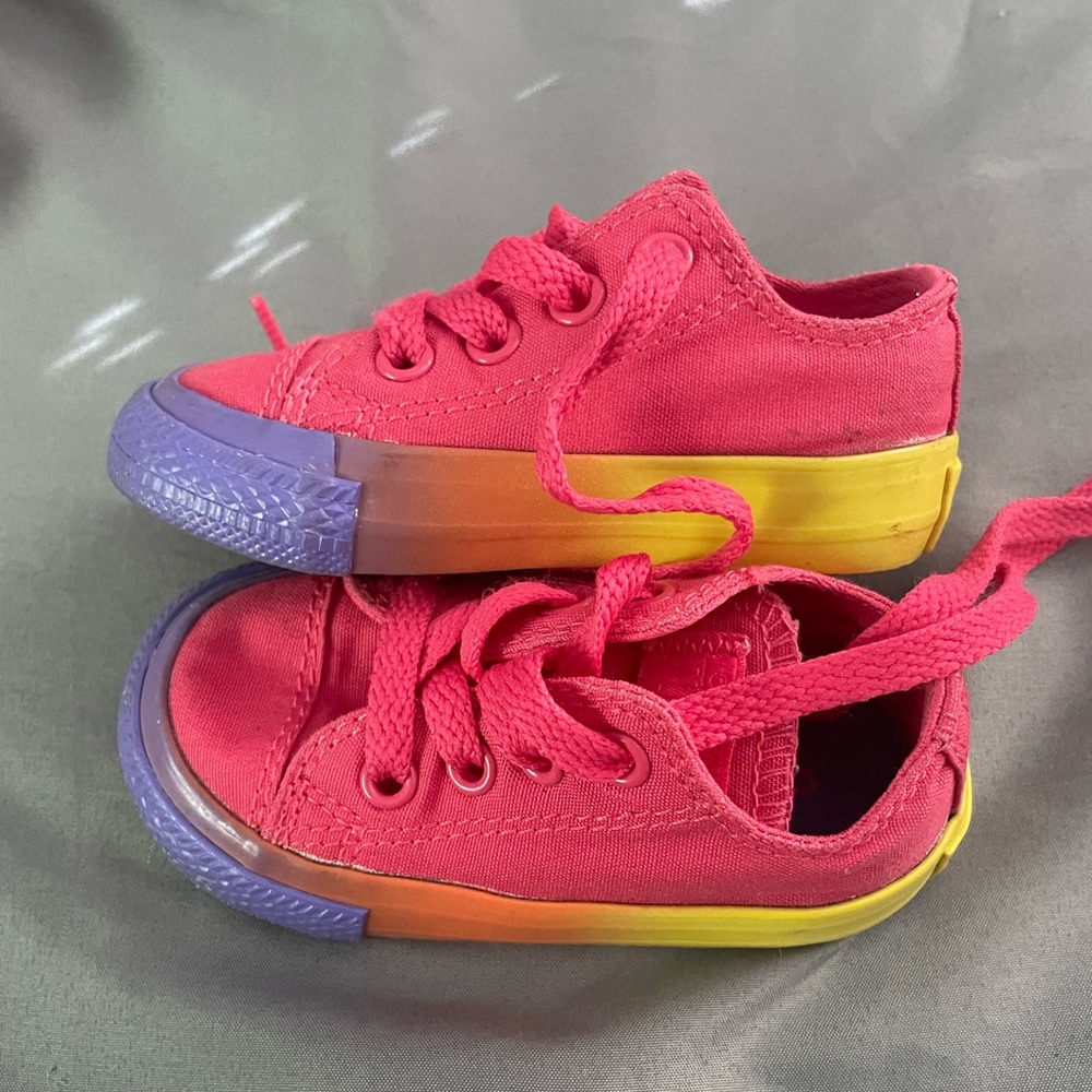 Baby 4c converse pink /rainbow